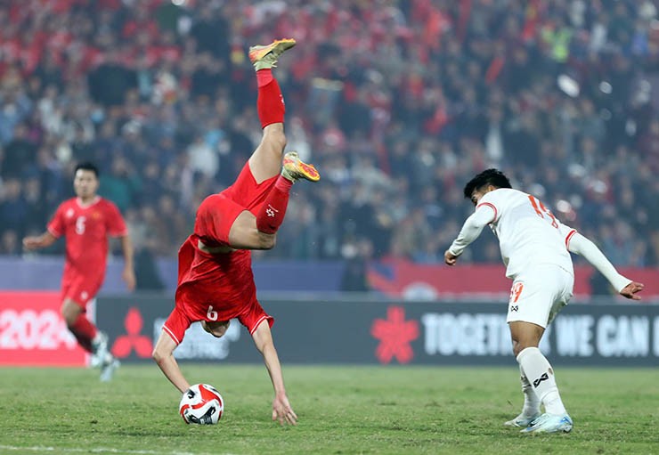 Văn Toàn chấn thương ra sao, có kịp cùng ĐT Việt Nam đấu bán kết AFF Cup? - 8