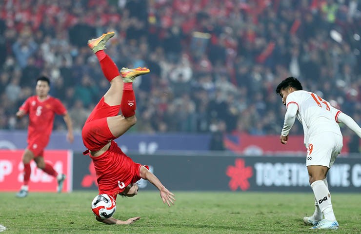 Văn Toàn chấn thương ra sao, có kịp cùng ĐT Việt Nam đấu bán kết AFF Cup? - 9