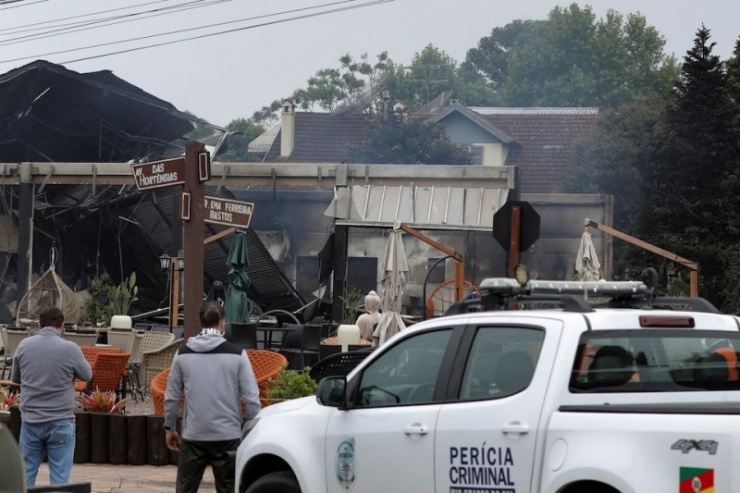 Vụ rơi máy bay tại Brazil khiến hàng chục người thương vong. Ảnh: Reuters