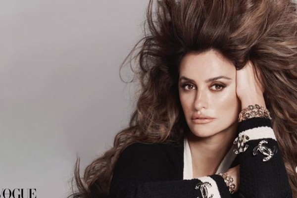 Penélope Cruz đã xuất hiện trong phim "Sex and the City" phiên bản điện ảnh cùng Miley Cyrus và Heidi Klum.