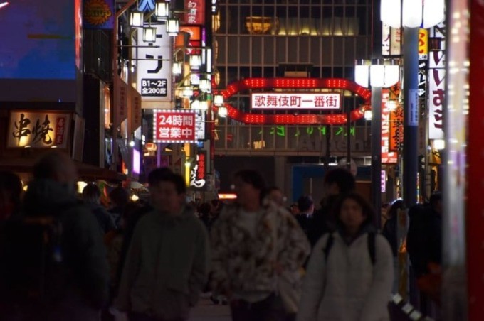 Phường Shinjuku, quận Kabukicho, Tokyo là tụ điểm không ngủ nổi tiếng với hoạt động 18+.