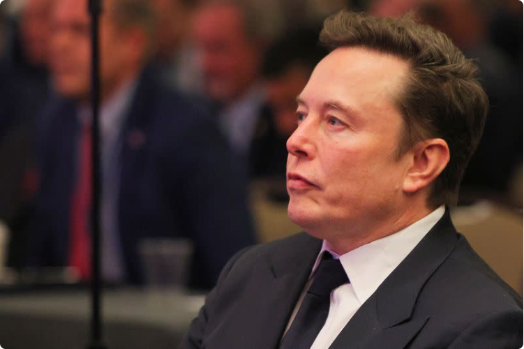 Elon Musk lại bị cáo buộc