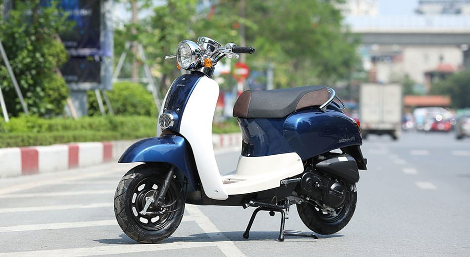 Những mẫu xe máy 50cc đẹp, giá rẻ thích hợp cho nữ sinh - 2