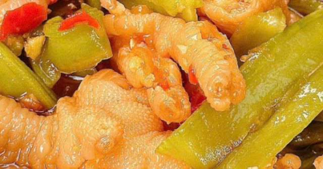 Lý do bạn nên ăn 2 bữa chân gà hầm một tuần