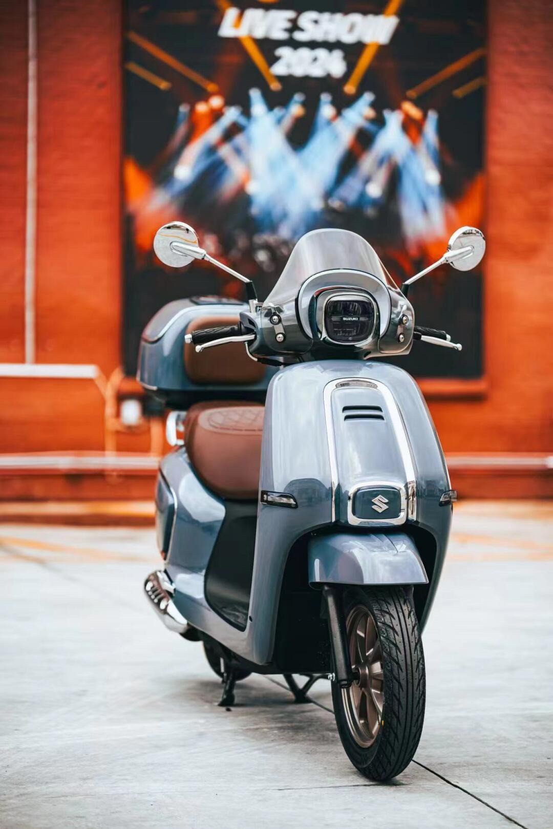 Mẫu xe mang phong cách retro tương tự như dòng xe Vespa của Piaggio.