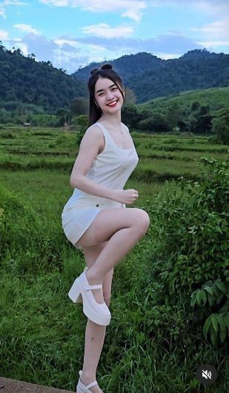 Hai cô gái vùng cao dần theo phong cách girl phố, netizen thất vọng - 9