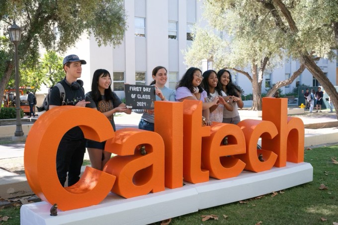 Sinh viên tại Đại học Công nghệ California. Ảnh: Caltech