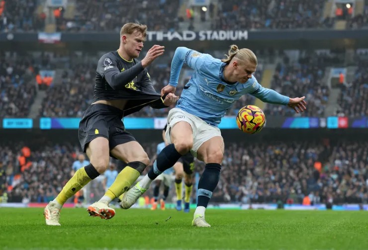 Man City tiếp tục không thắng