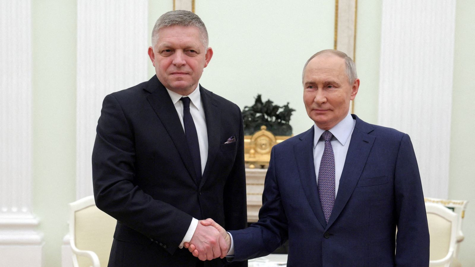 Tổng thống Nga Vladimir Putin và Thủ tướng Slovakia Robert Fico gặp nhau tại Moscow vào cuối tuần trước. Ảnh: Reuters