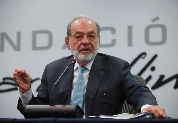 Carlos Slim tại một buổi họp báo ở Mexico tháng 2/2024. Ảnh: Reuters