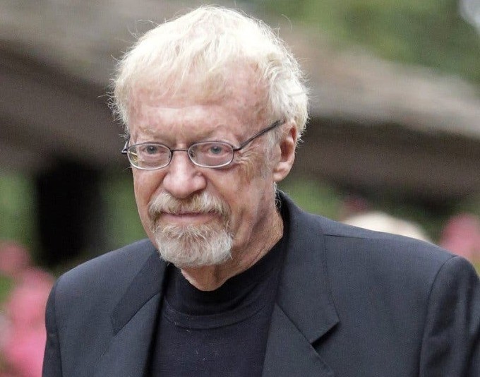 Nhà sáng lập Nike Phil Knight. Ảnh: AP