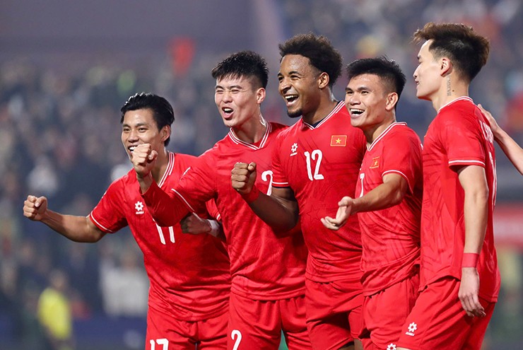 Xuân Son và 4 sao ĐT Việt Nam có ai bị treo giò ở chung kết AFF Cup?