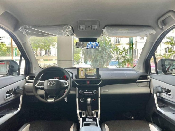 Ngắm Toyota Veloz, mẫu MPV mê hoặc người hâm mộ - 8