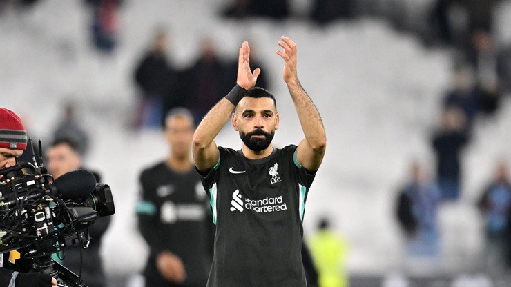 Salah tiết lộ hợp đồng mới với Liverpool vẫn còn "xa vời"