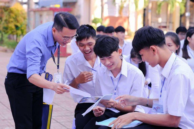 Các bạn sinh viên nam có rất nhiều lựa chọn về ngành học. (Ảnh: TL)