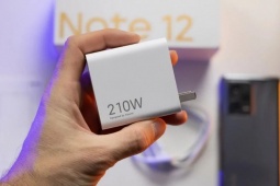 Sạc pin siêu tốc có cần thiết không và có hại cho smartphone không?