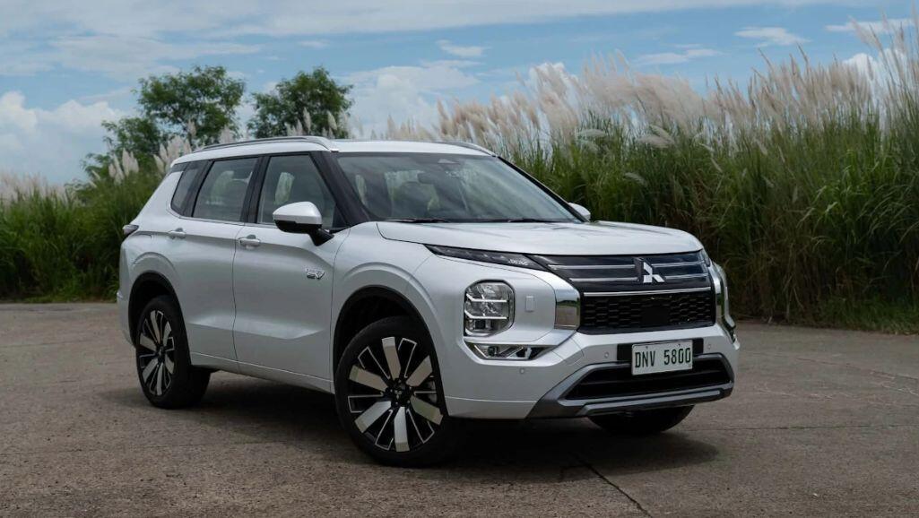 Mitsubishi Outlander PHEV 2026 vừa được giới thiệu tại thị trường Đông Nam Á.