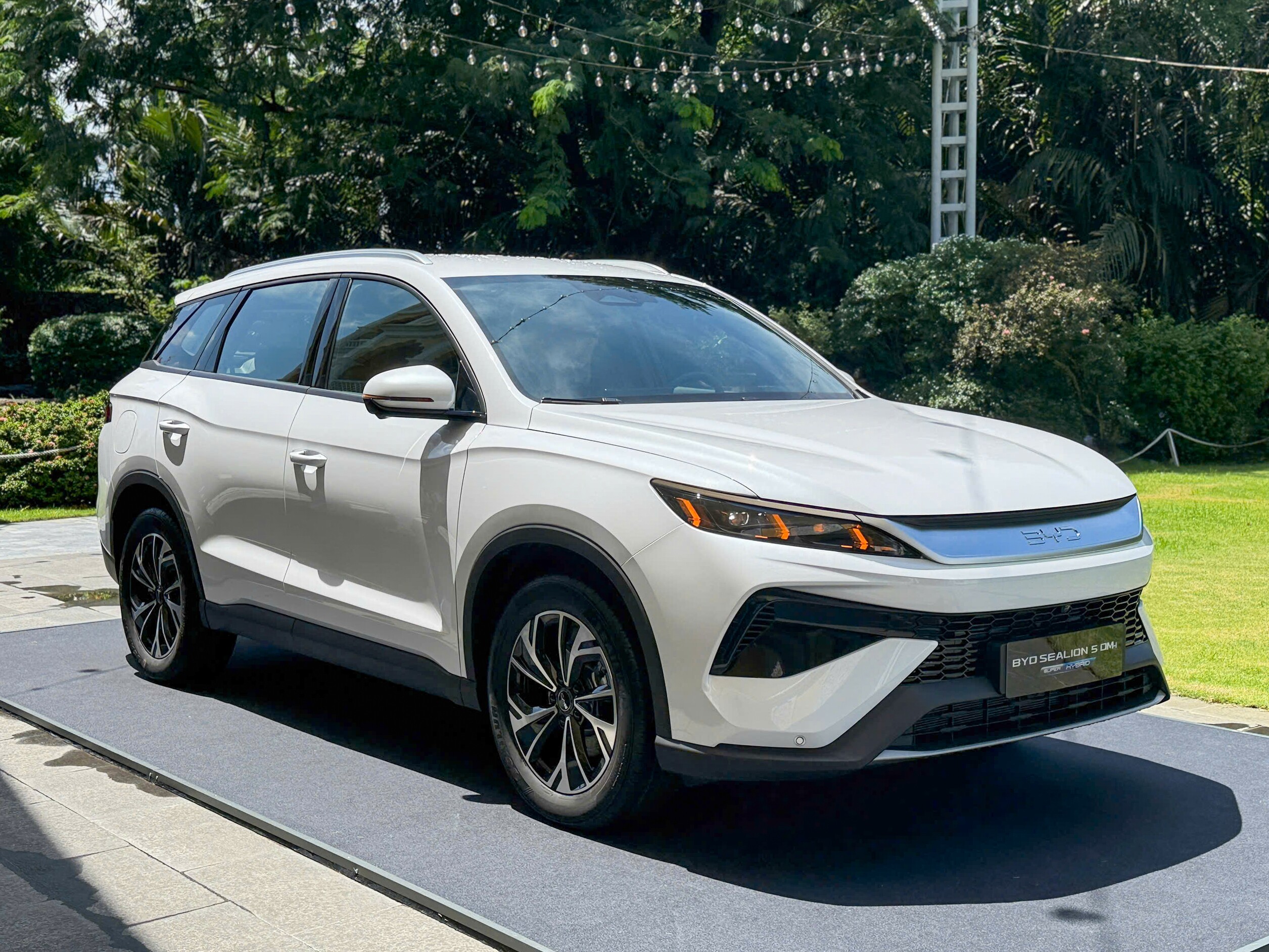 BYD Sealion 5 sẽ ra mắt thị trường Việt Nam vào ngày 21/10 tại TP.HCM.