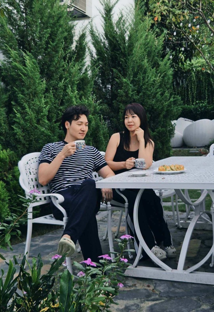 Ảnh sao 18/10: Mai Phương Thuý gợi cảm với mốt khoe nội y Ảnh sao 18/10: Mai Phương Thuý gợi cảm với mốt khoe nội y